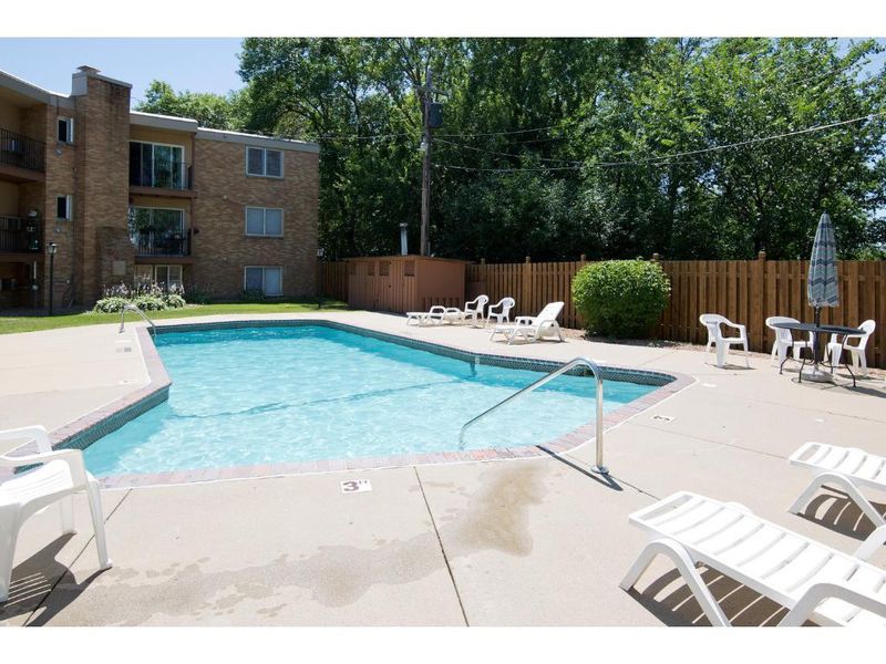 9145 Highway 55 #305, Golden Valley, MN 55427