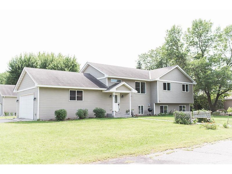515 1st Ave N, Sartell, MN 56377