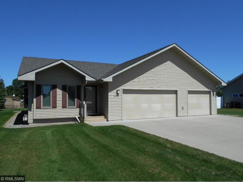 617 Lindy Dr, Park Rapids, MN 56470