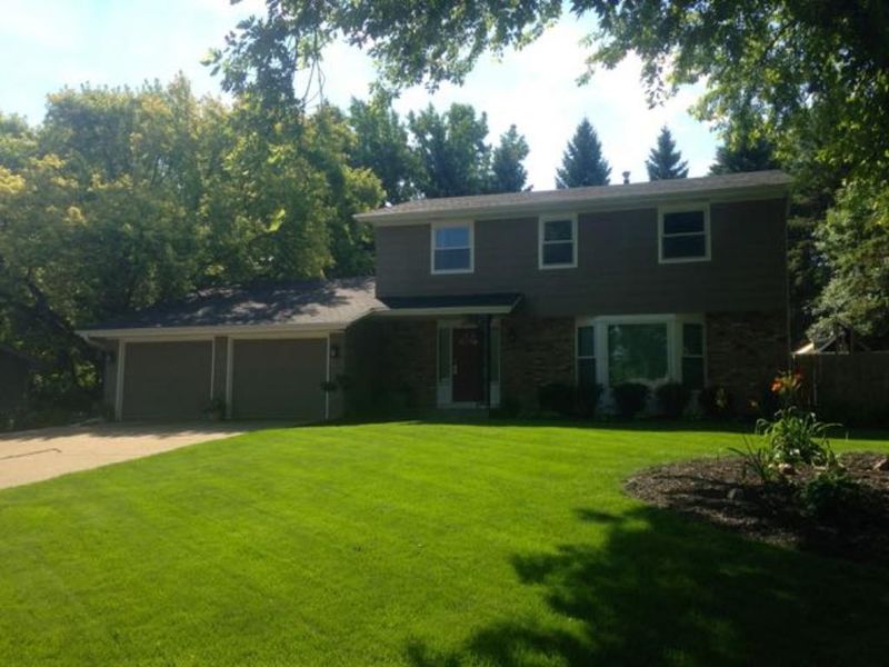 12857 1st Ave S, Burnsville, MN 55337