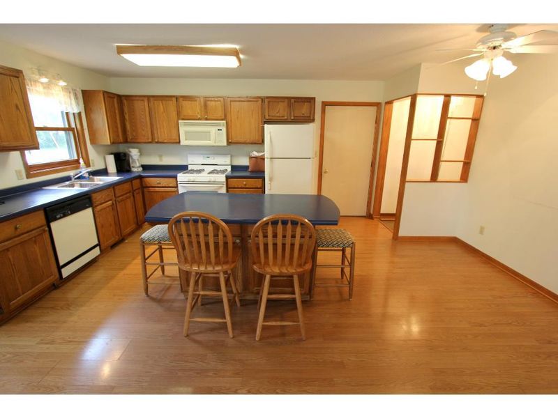 31024 Pine St, Pequot Lakes, MN 56472