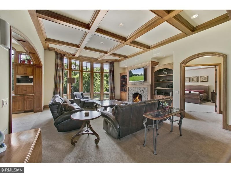 1250 Phillips Dr, Long Lake, MN 55356