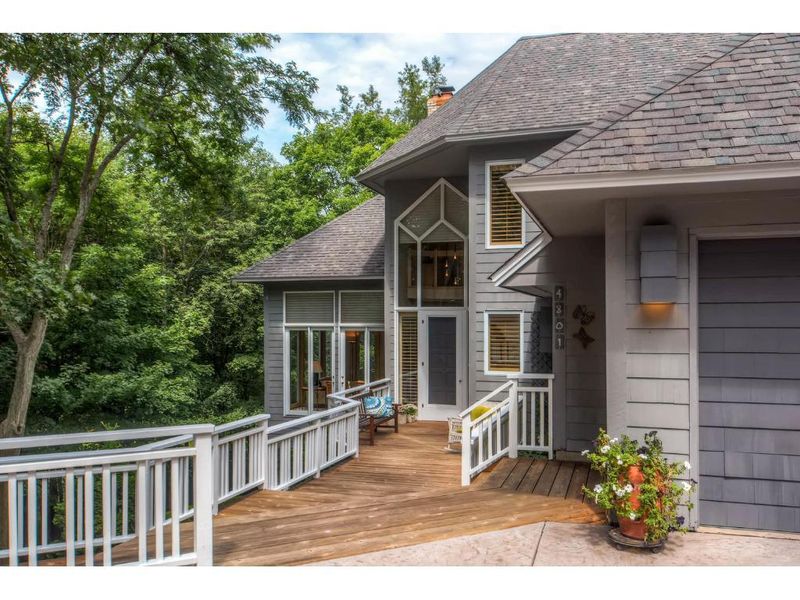 4801 Highland Rd, Minnetonka, MN 55345