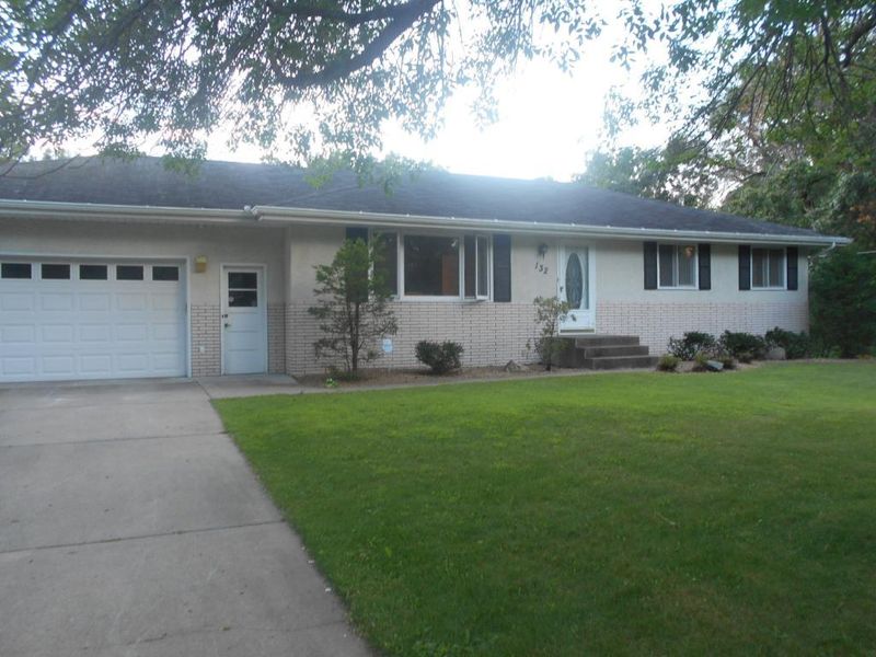 132 105th Ln NW, Coon Rapids, MN 55448