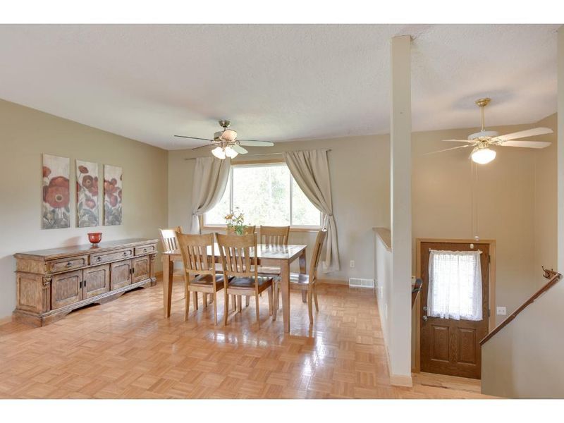 1128 Sandy Ln, Monticello, MN 55362