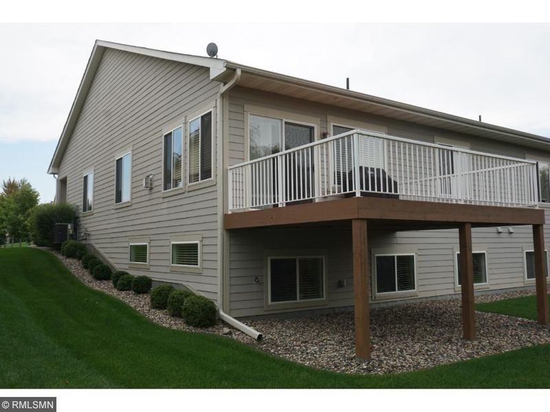 1698 Alphon Dr, Victoria, MN 55386