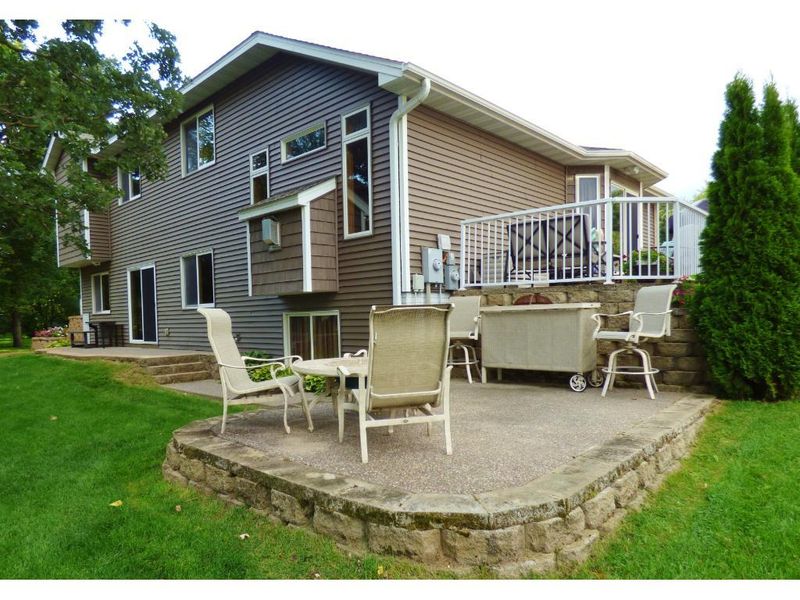 10110 176th Ave NW, Elk River, MN 55330