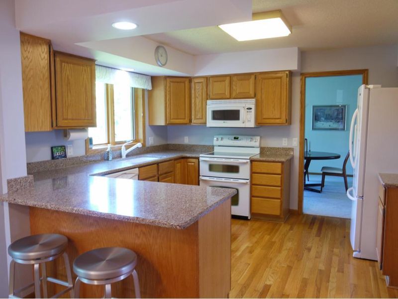 8134 W 109th Street Cir, Bloomington, MN 55438