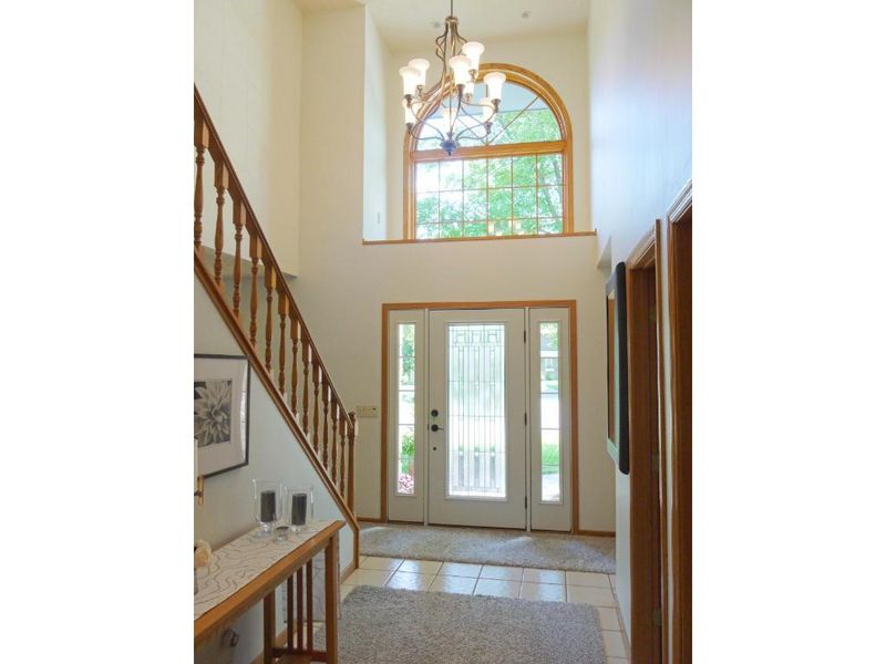8134 W 109th Street Cir, Bloomington, MN 55438