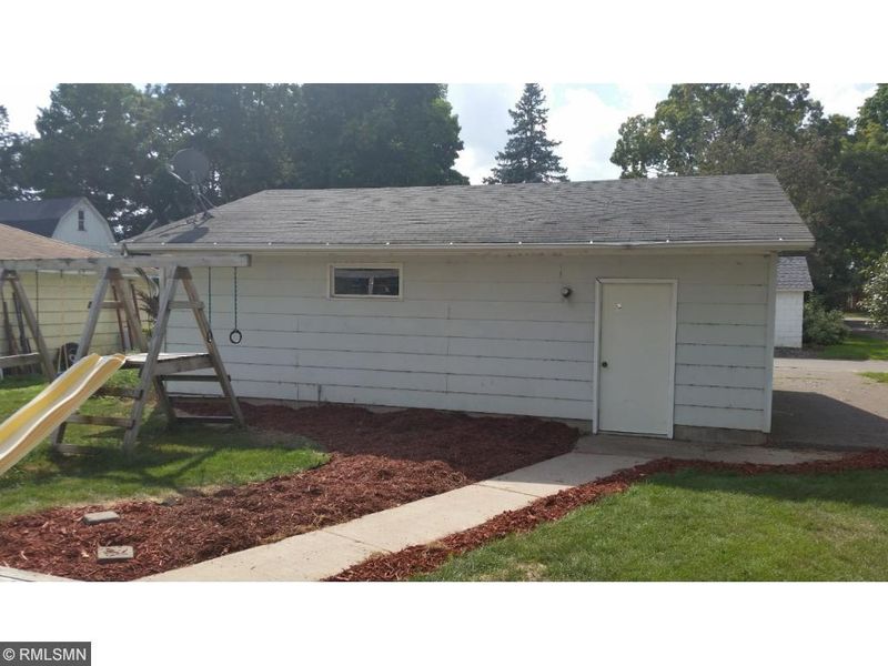 30750 N Lakes Trl, Lindstrom, MN 55045