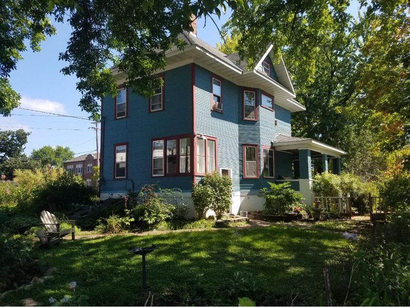 121 5th St E, Hastings, MN 55033