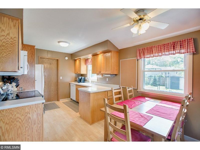 7764 Daleview Dr, Brooklyn Park, MN 55443