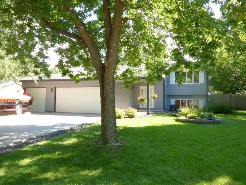 7715 112th Ave N, Champlin, MN 55316