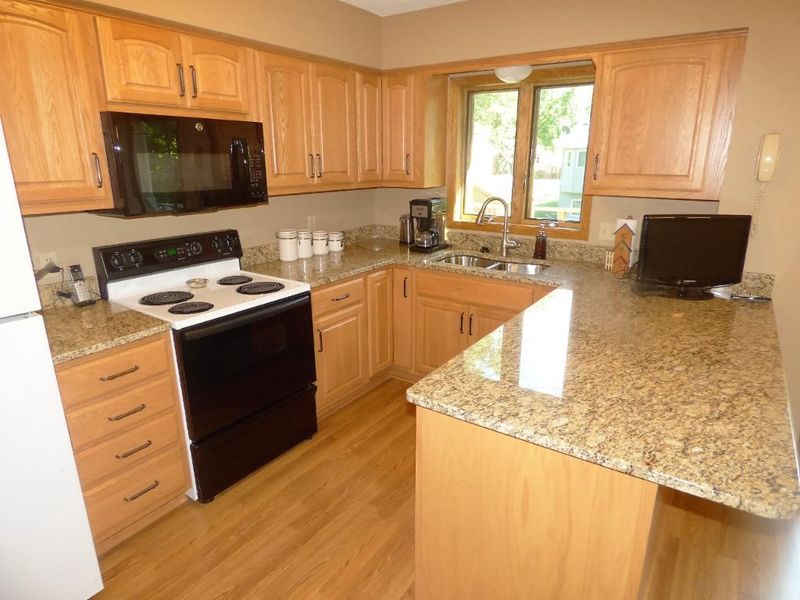 7715 112th Ave N, Champlin, MN 55316