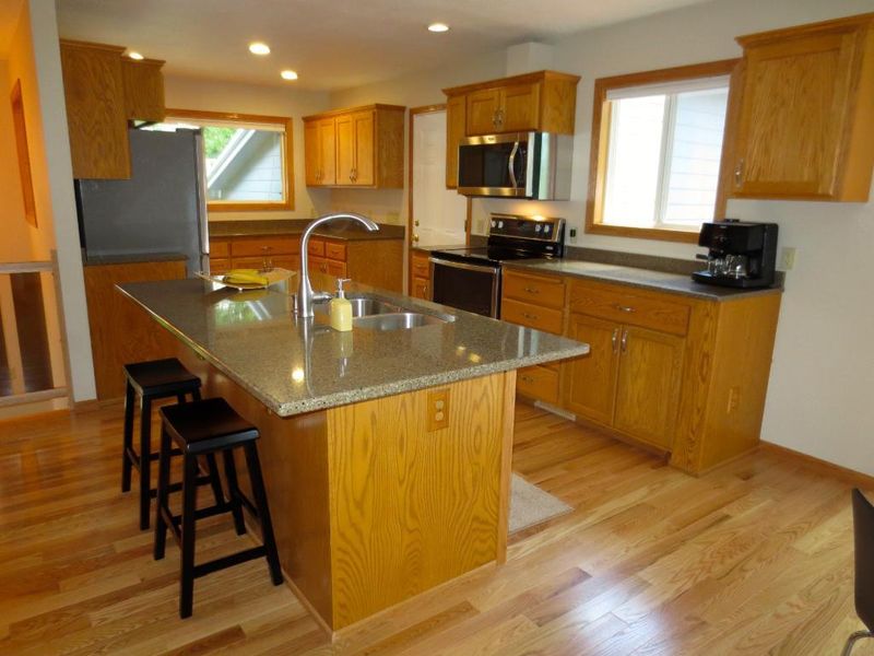 6530 W 168th Ave, Eden Prairie, MN 55346