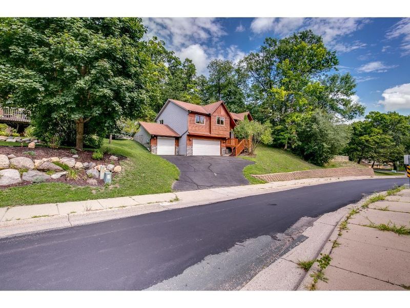 15483 Fish Point Rd SE, Prior Lake, MN 55372