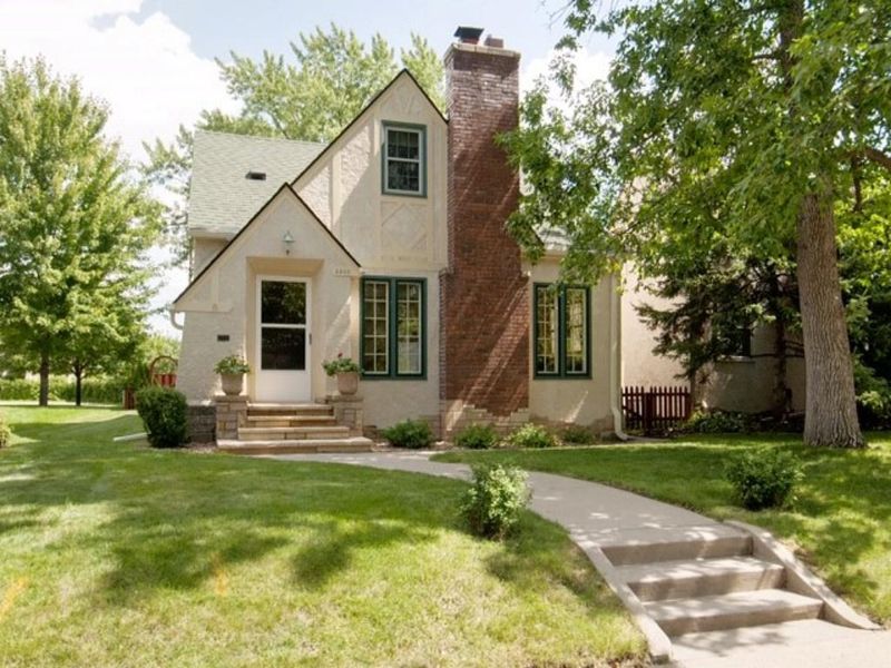 4349 14th Ave S, Minneapolis, MN 55407