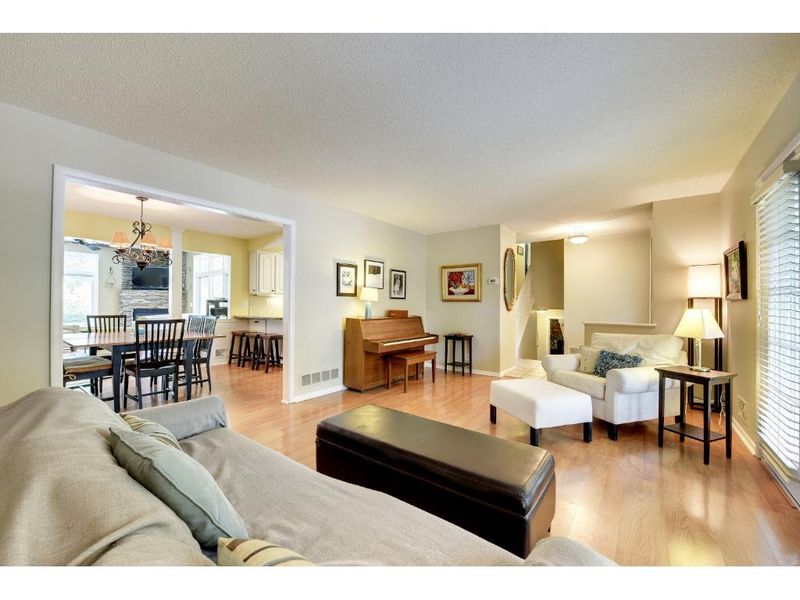 4128 Kings Dr, Minnetonka, MN 55345
