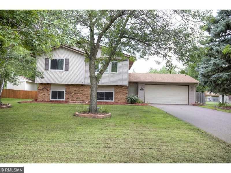 7508 120th Ave N, Champlin, MN 55316