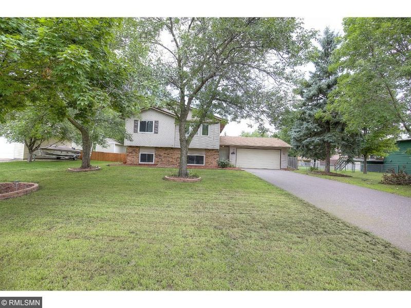7508 120th Ave N, Champlin, MN 55316