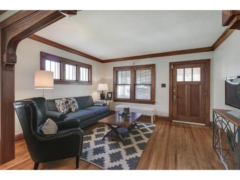 1614 York Ave, Saint Paul, MN 55106