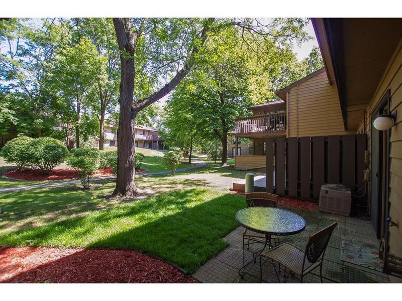 310 W Eagle Lake Dr, Maple Grove, MN 55369