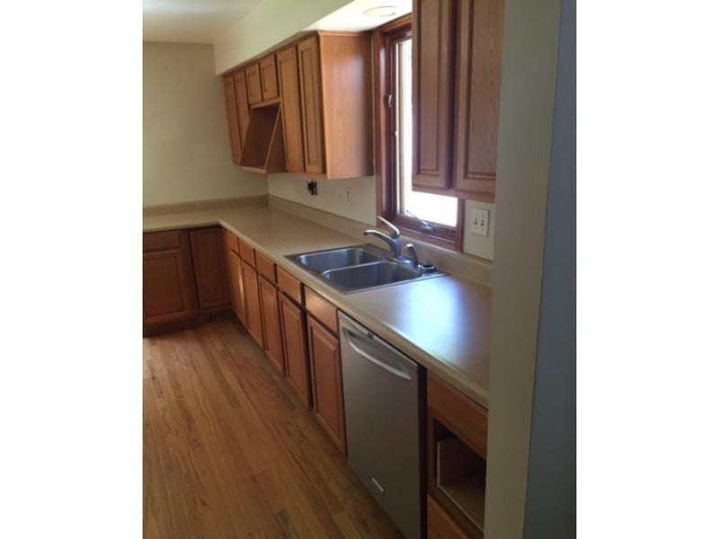 15508 Judicial Rd, Burnsville, MN 55306