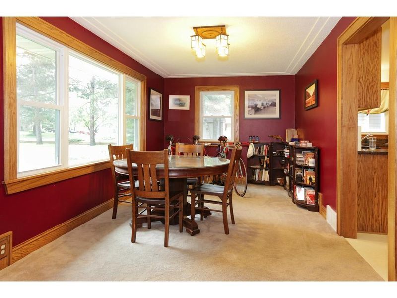 1060 Nelson Dr, Shoreview, MN 55126