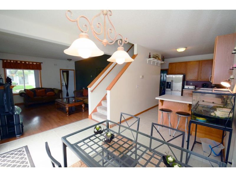 2068 Parkway Ave, Shakopee, MN 55379