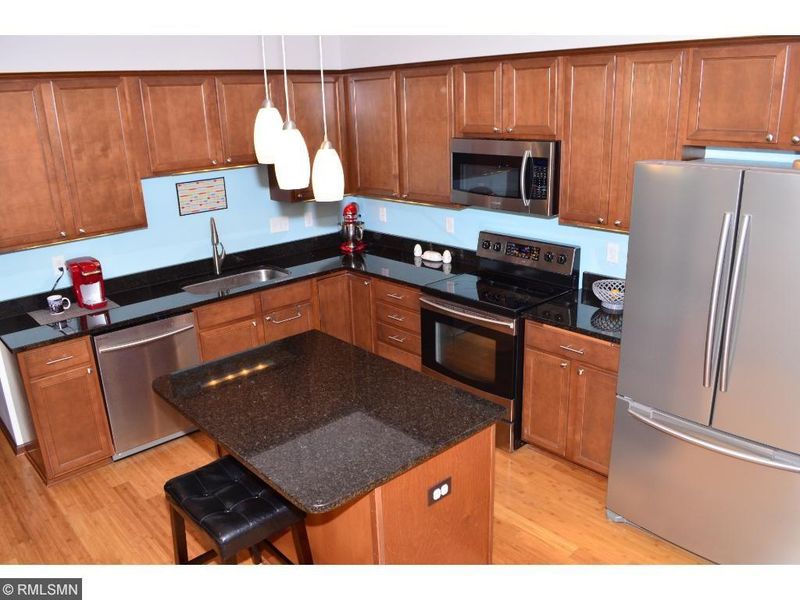 5799 Prairie Ridge Dr #130, Shoreview, MN 55126