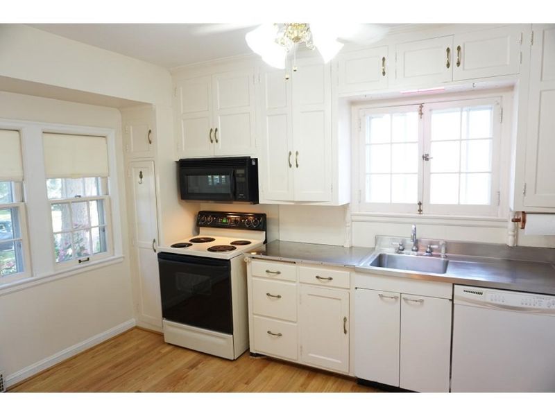 1410 Hartford Ave, Saint Paul, MN 55116