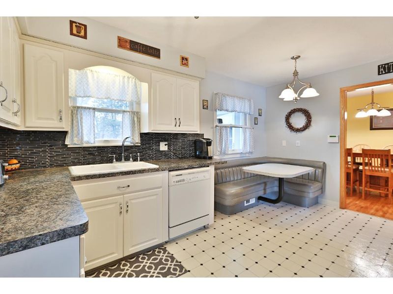 3100 Ohenry Rd, Brooklyn Center, MN 55429