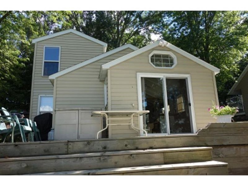 22760 Stavenau Ln, Elysian, MN 56028