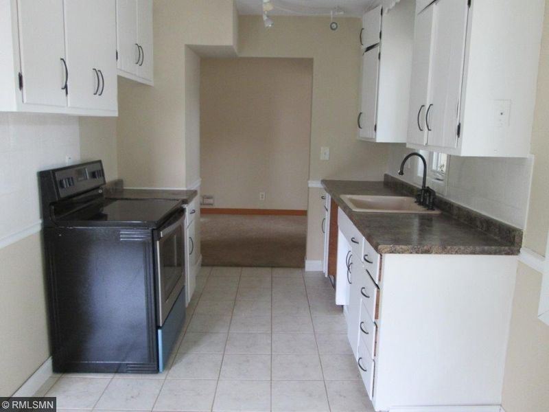 2729 Delaware Ave, North Saint Paul, MN 55109