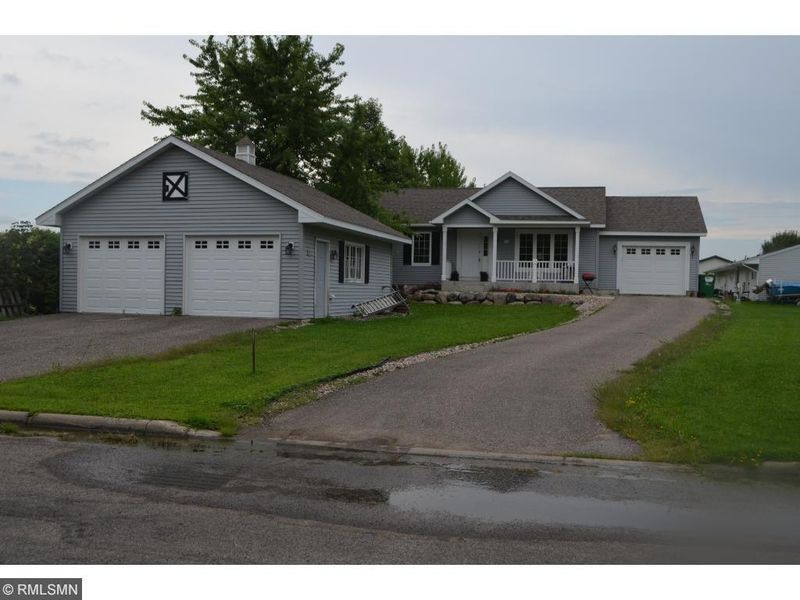 172 Pacific Ave W, Dassel, MN 55325