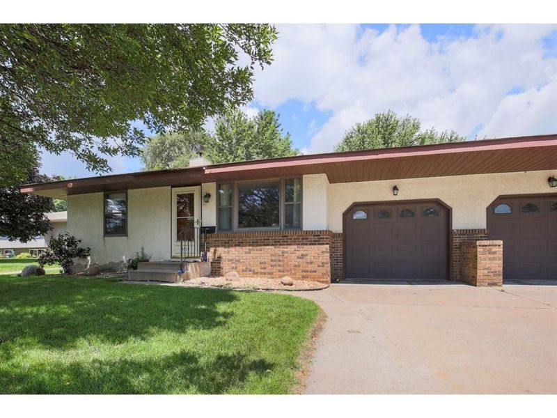 65116513 Craig Ave, Inver Grove Heights, MN 55076