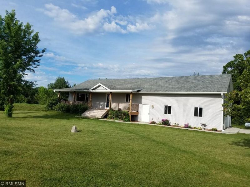 2082 Sherwood St, Mora, MN 55051