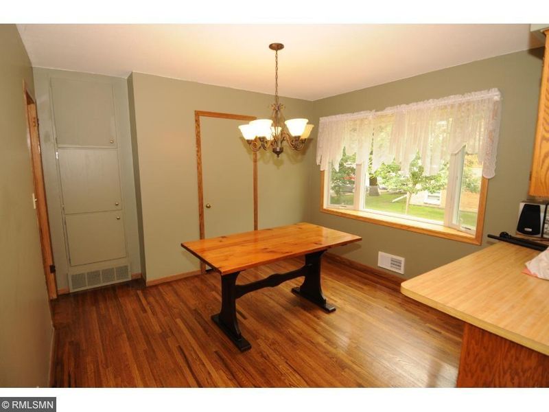 2455 2nd St N, North Saint Paul, MN 55109