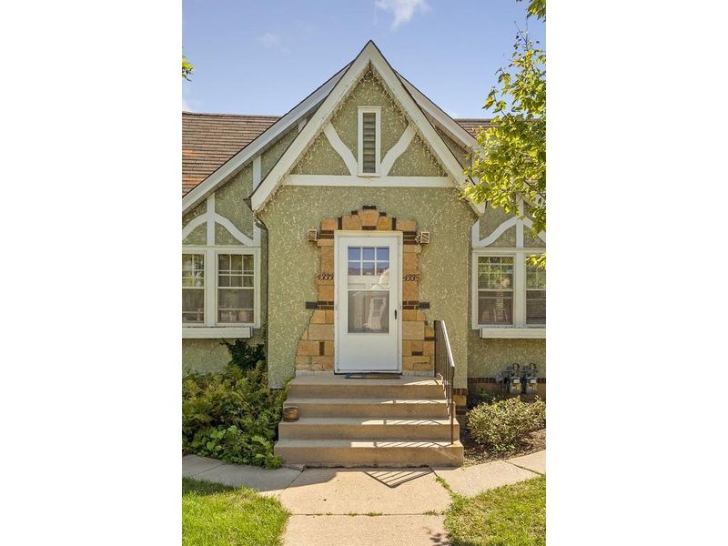 4333 28th Ave S, Minneapolis, MN 55406
