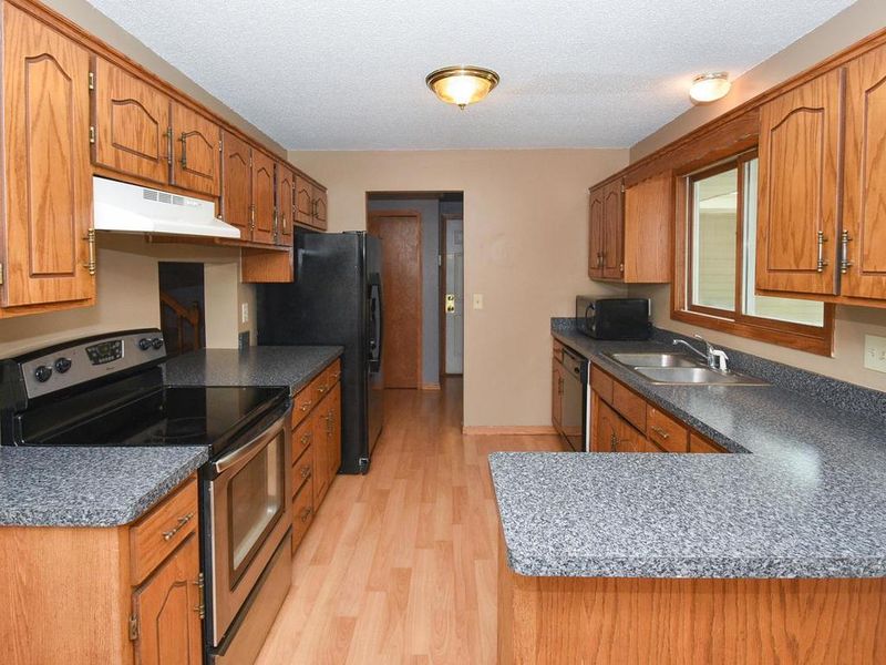 1508 80th Ave N, Brooklyn Park, MN 55444