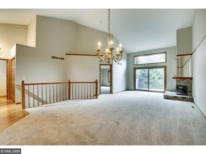 6300 Sequoia Cir, Eden Prairie, MN 55346