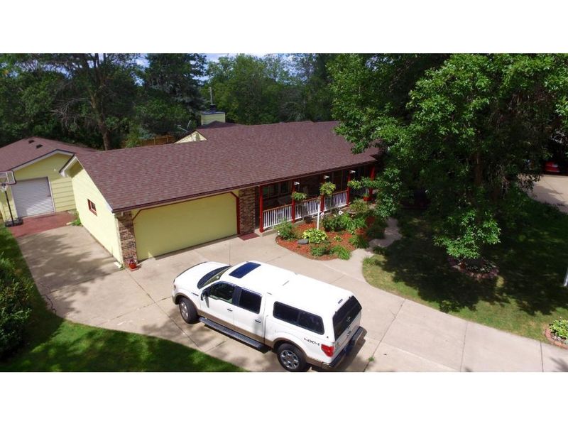 11610 Ravoux Ct, Burnsville, MN 55337