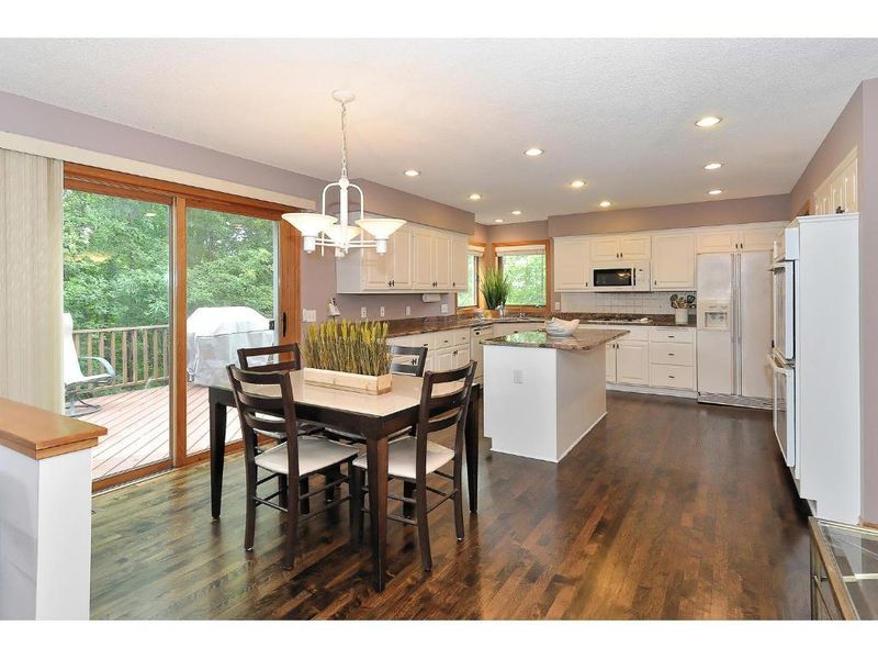 14045 48th Ave N, Plymouth, MN 55446