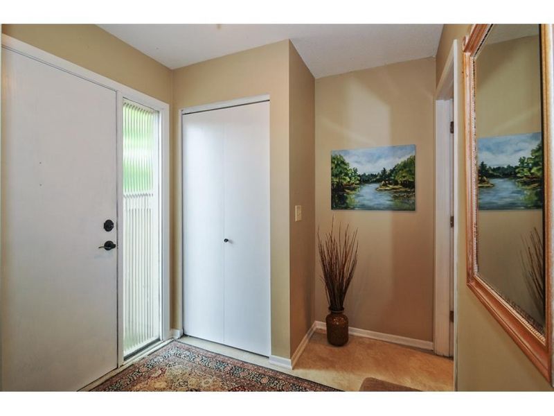 63 Walden St, Burnsville, MN 55337