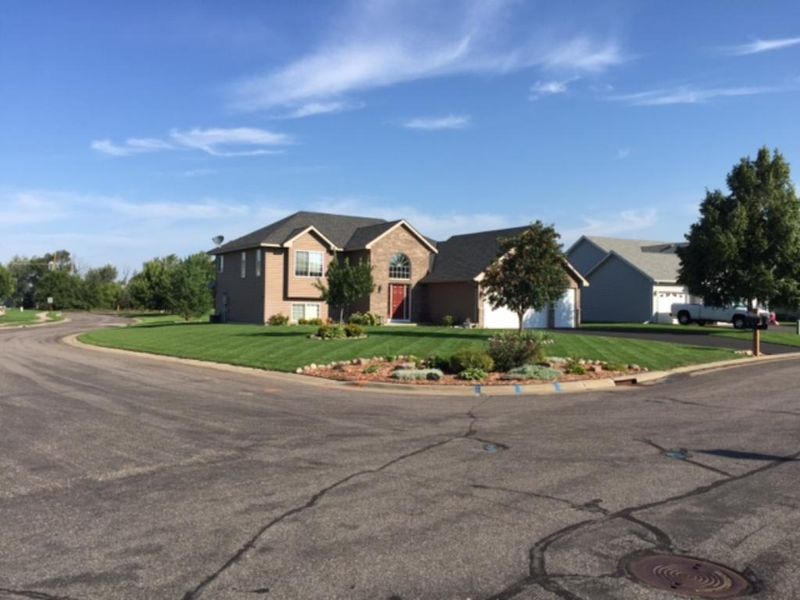 807 Harrison Dr, Big Lake, MN 55309