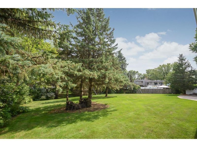 1758 Lexington Ave S, Mendota Heights, MN 55118