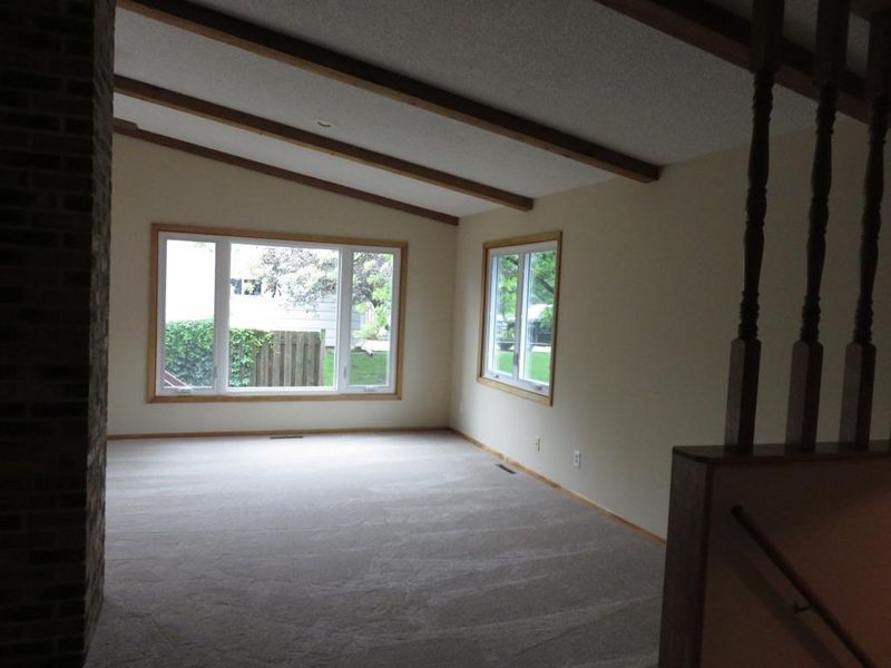 529 Walnut Ave SW, Saint Michael, MN 55376