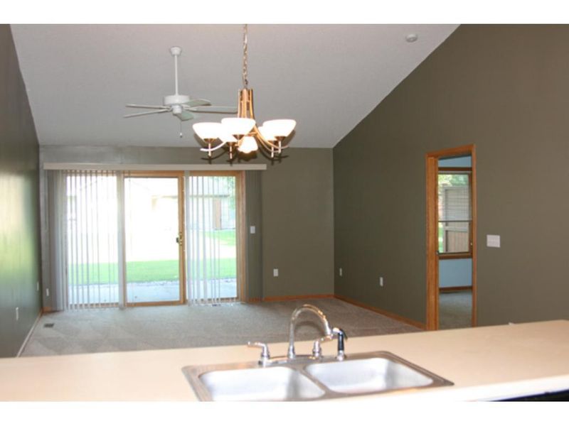 145 S Elm St, Belle Plaine, MN 56011