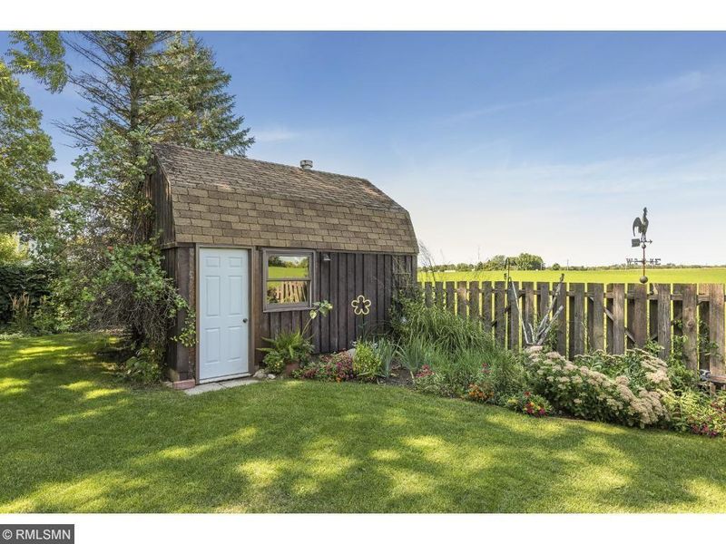 228 2nd Ave NE, Plato, MN 55370