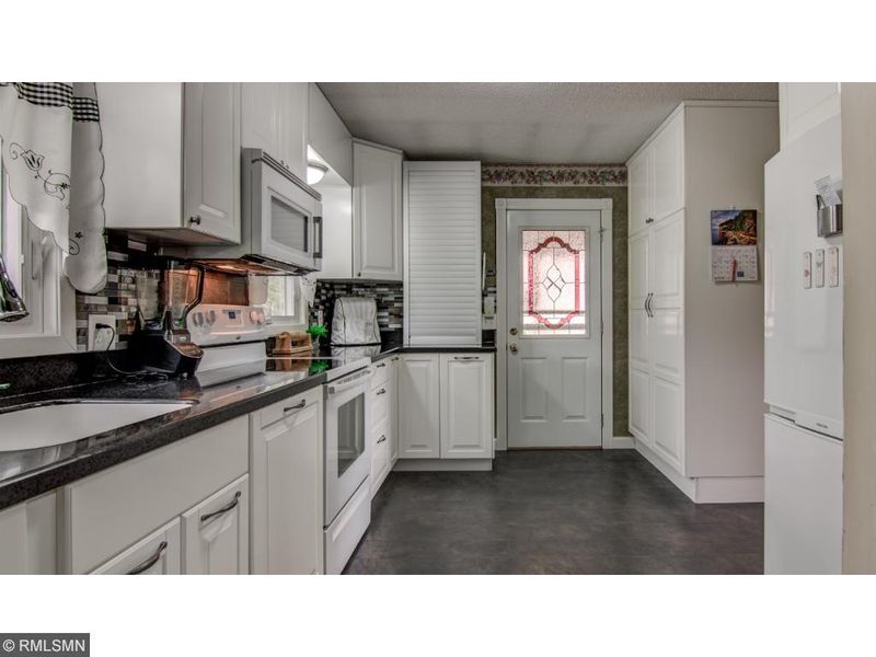 631 Summit Ln, Mora, MN 55051